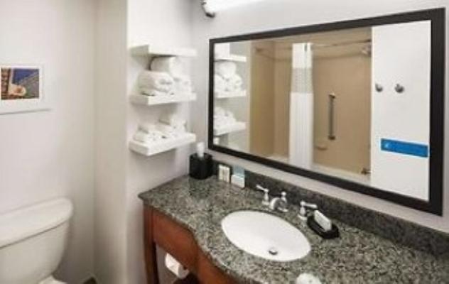Hampton & Little Rock-downtown Hotel